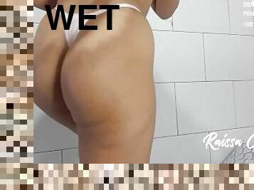 Dancing Twerk without panties with all wet pussy Raissa Conte