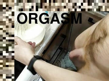 masturbation, orgasm, amatör, cumshot, gigantisk-kuk, avrunkning, fingerknull, kök, sperma, kuk