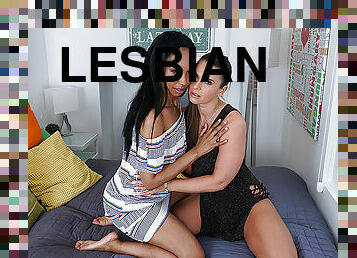 Two Naughty Housewives Getting Their Lesbian Freak On - MatureNL