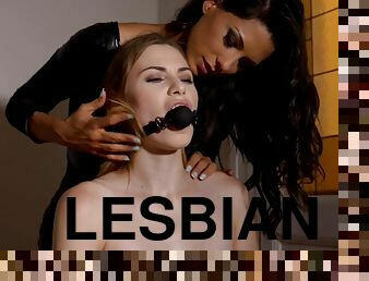 lesbian-lesbian, jenis-pornografi-milf, remaja, mainan, budak, permainan-jari, fetish-benda-yang-dapat-meningkatkan-gairah-sex, latex, dominasi, pukulan-di-pantat