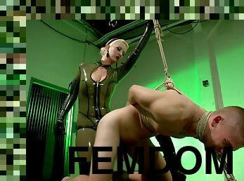A Male Slave With A Head Strap-on Dildo Satisfies His Hot Domina With Cherry Torn