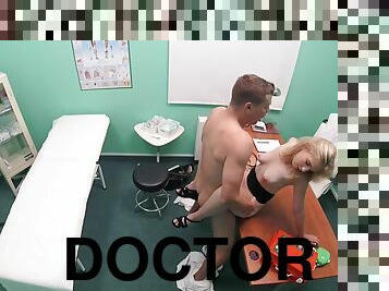 A Hot-bodied Lady Has Sex With Her Doctor During A Medical Checkup