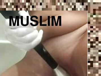 muslim milf play with paper towel holder 