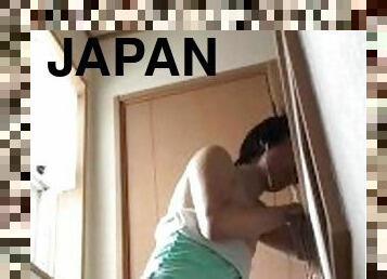 [Libido Vaccine ?] Japanese bitch masturbating while working on a computer ???? [Anal]