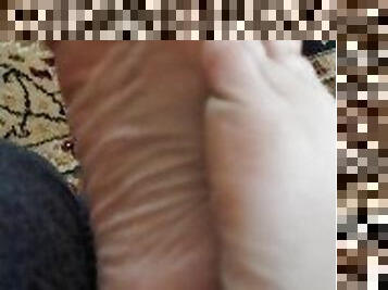 Foot preview! )