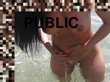 nudisti, vani, pišanje, u-javnosti, amaterski, pušenje, mame-koje-bih-jebao, kamera, plaža, voajer