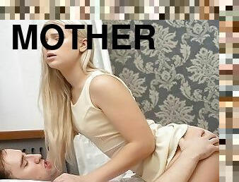 SISPORN Blonde is nailed by stepbrother behind the stepmothers back