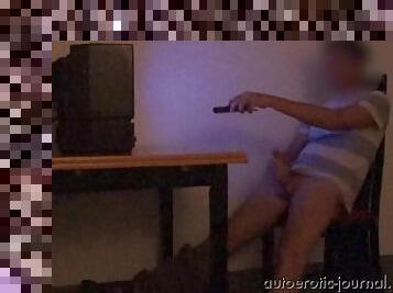 1987-04 / Wanking while watching VHS porn video (reenacted)