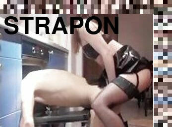 strapon, anal, pikslikkeri, deepthroat, bdsm, slave, tøs, bondage, ydmygelse, femidom