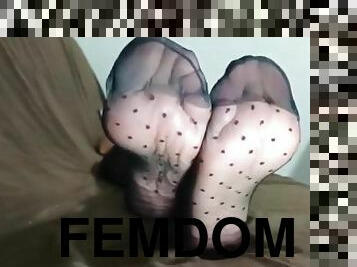 masturbacija, snimci, stopala-feet, trzanje, uhođenje, kamera-cum, fetiš, femdom, najlon