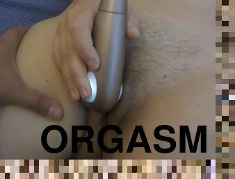 Probando juguetes y sexo apasionado con mi roomate