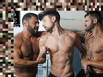 anal, mamada, polla-enorme, gay, garganta-profunda, sexo-en-grupo, trío, desnudándose, musculada, tabú