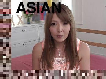 Pretty asian talks about her fine ass