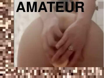 Chica caliente enva video a su hermanastro