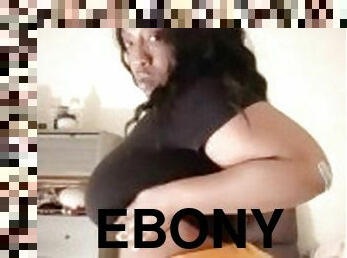 Short Ebony Twerk