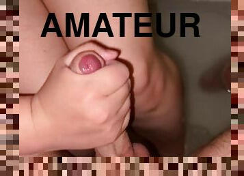 baignade, masturbation, amateur, ejaculation-sur-le-corps, ados, branlette, pieds, ejaculation, fétiche, branlette-avec-les-pieds