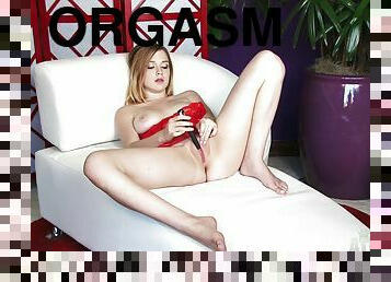 Alaina Fox - Hot Blonde Masturbates Using A Vibrator On Her Pussy To Make Her Orgasm