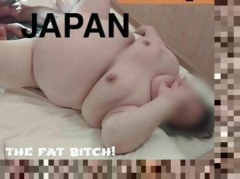 Japanese Super monster fat lady story of ecstasy and pee.31 min.
