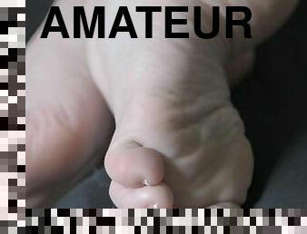 amateur, ados, couple, pieds, ejaculation, mignonne, fétiche, solo, branlette-avec-les-pieds, orteils