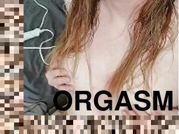 masturbation, orgasm, amatör, leksak, rödhårig, sprut, ensam, små-bröst