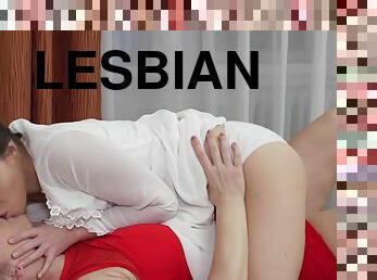 Teresa Lynn In Laurette Lesbian Housewife Has Sex Wi