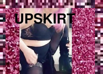 sukkahousut, juhlat, julkinen, pillu-pussy, amatööri, kypsä, milf, hameen-alle, pitkät-sukat, fetissi