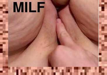 röv, storatuttar, klitta, masturbation, orgasm, fitta-pussy, kvinnligt-sprut, amatör, milf, bbw