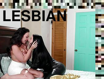 Angela White and Whitney Wright playing lesbian games in bed