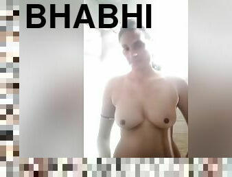 Today Exclusive- Desi Bhabhi Showing Her Nude Body