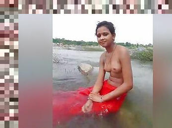 Dehati Lovers Enjoying Outdoor Bathing On Selfie Cam