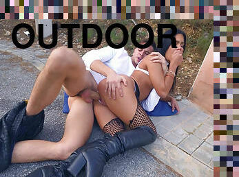 Hard sex outdoors with young Latina Apolonia