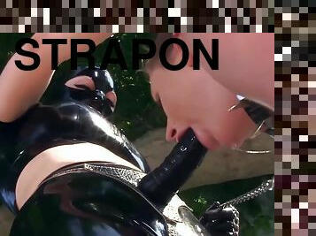 gros-nichons, gode-ceinture, anal, bdsm, bas, blonde, fétiche, latex, avec-expérience