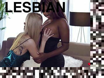Boni Interracial Lesbian Pussy Eating