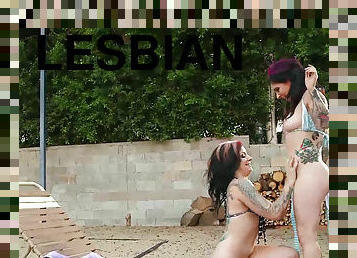 Facesitting lesbian oral sex with Tori Lux & Joanna Angel