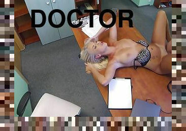 cipka, doktor, gwiazda-porno, szpital, biurko