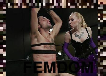 gode-ceinture, ejaculation-sur-le-corps, jouet, branlette, bdsm, esclave, gode, fétiche, latex, bondage