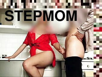 Hot stepmom helped cum and let me touch her pussy