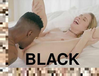 gros-nichons, levrette, fellation, ejaculation-sur-le-corps, énorme-bite, interracial, hardcore, pornstar, ejaculation-interne, black