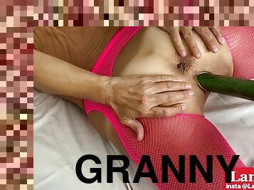 orgasme, chatte-pussy, granny, tabou, banane, insertion, légume