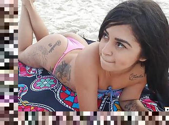 vagina-pussy, antar-ras, gambarvideo-porno-secara-eksplisit-dan-intens, handjob-seks-dengan-tangan-wanita-pada-penis-laki-laki, pijat, pantai, gila, daya-tarik, liar