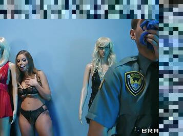 The Mannequin Britney Amber Comes Alive for Horny Security Guard Xander Corvus in Brazzers Reality Episode