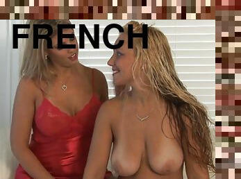 Hot French kiss - Lesbian sex with buxom blonde