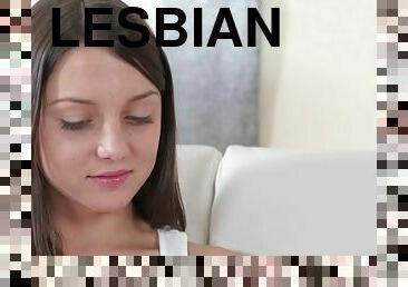 lesbo-lesbian, teini, pornotähti, nuori-18, sohva, toiminta, ruskeaverikkö