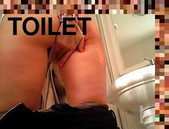 pisser, chatte-pussy, cam, espion, voyeur, toilette, rasé, gros-plan