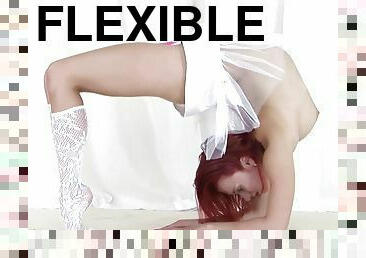 Flexible Babe Big Hooters