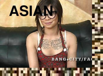 asia, tua, blowjob-seks-dengan-mengisap-penis, deepthroat-penis-masuk-ke-tenggorokan, lebih-tua, menyumbat, putih, kasar