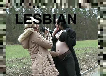 lesbo-lesbian, blondi, ruskeaverikkö, poseeraus