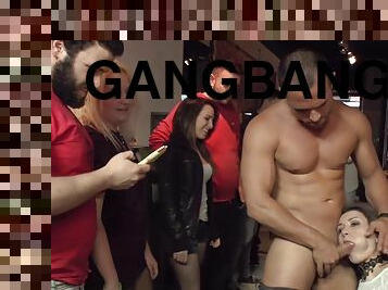 allaperto, pubblici, rapporti-anali, hardcore, gangbang, sadismo-e-masochismo, videocamera, sesso-di-gruppo, voyeur, puttane