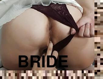 The bride seduced the guy and opened her sweet wet pussy to him