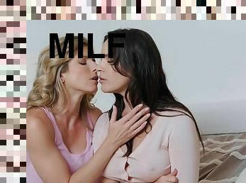 MILF and young babe Girlfriend Swap 1 Cory Chase, Dana DeArmond, Zoey Taylor - lesbian sex